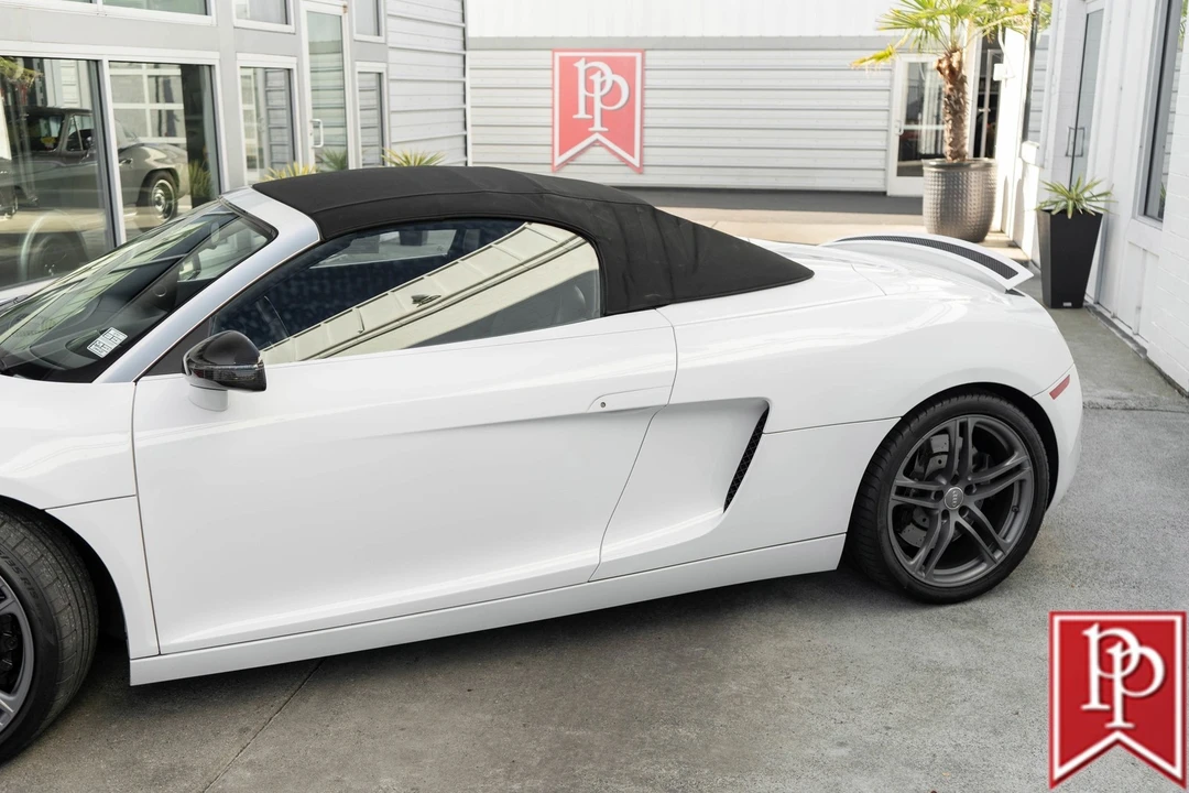 2011 Audi 42 R8 - Image 4 of 21