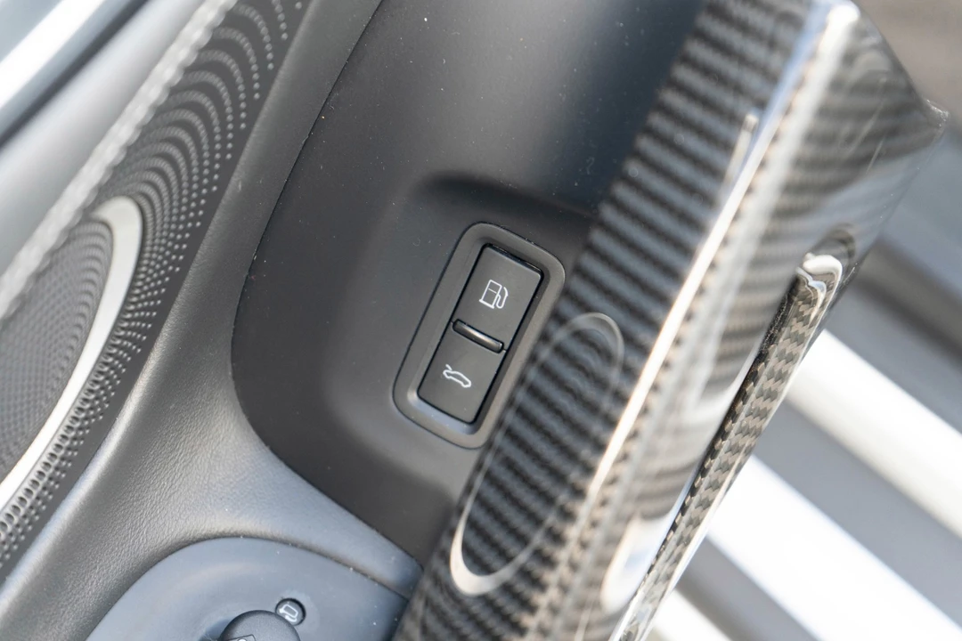2011 Audi 42 R8 - Image 15 of 21
