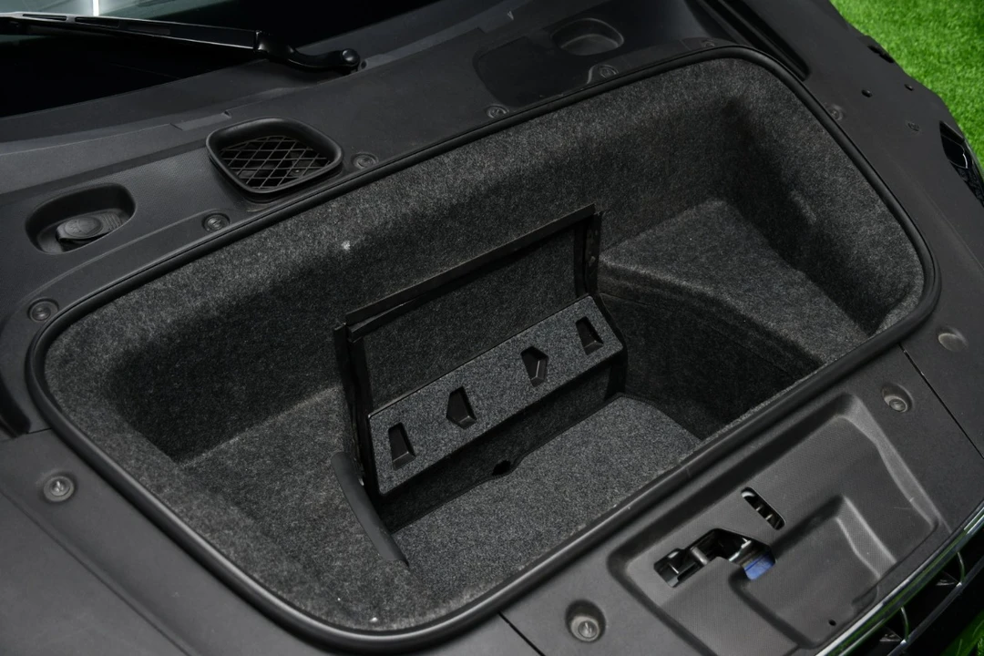 2011 Audi 42 R8 - Image 21 of 21