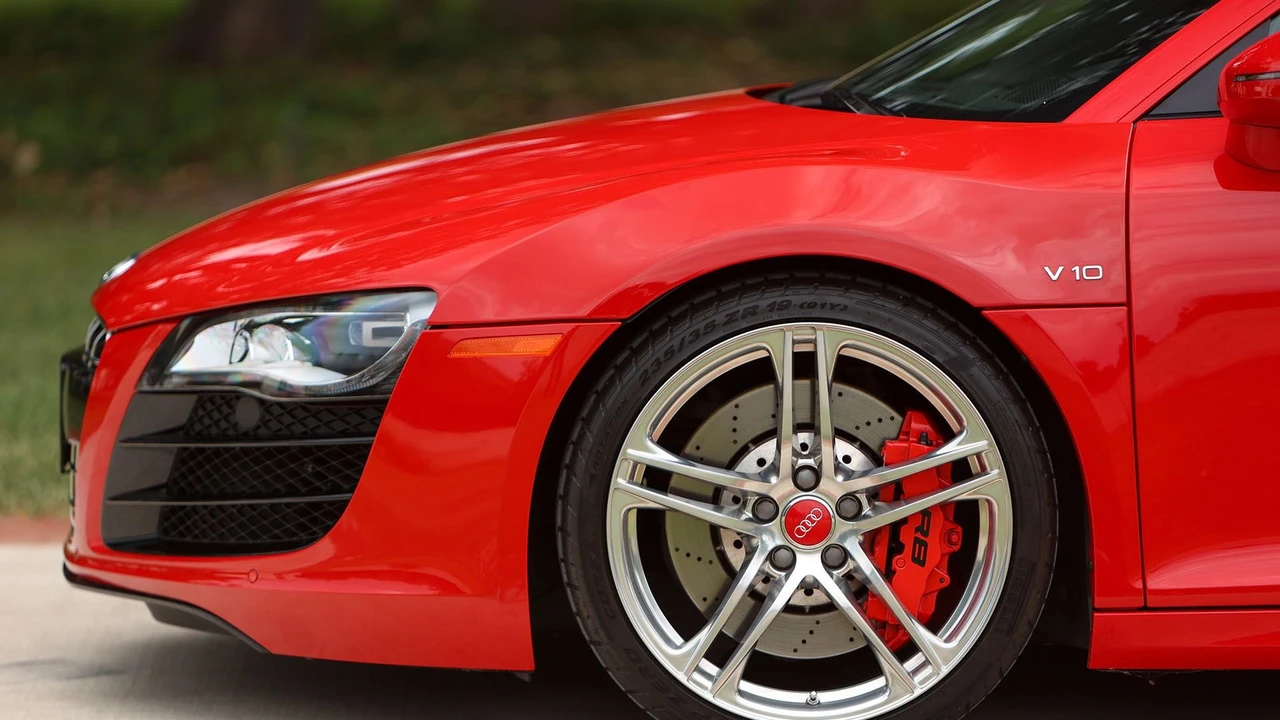 2011 Audi 42 R8 - Image 17 of 31