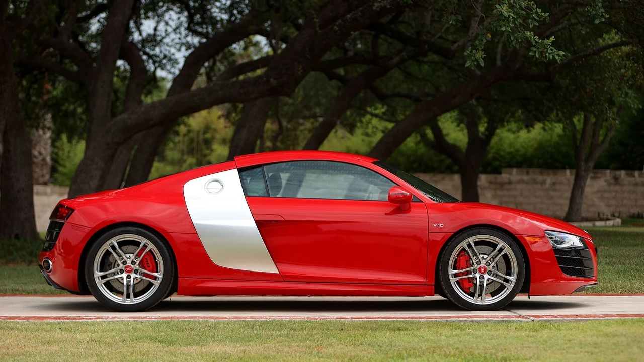 2011 Audi 42 R8 - Image 3 of 31