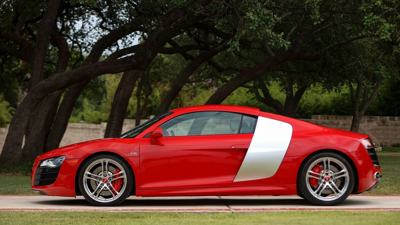 2011 Audi 42 R8 - Image 8 of 31
