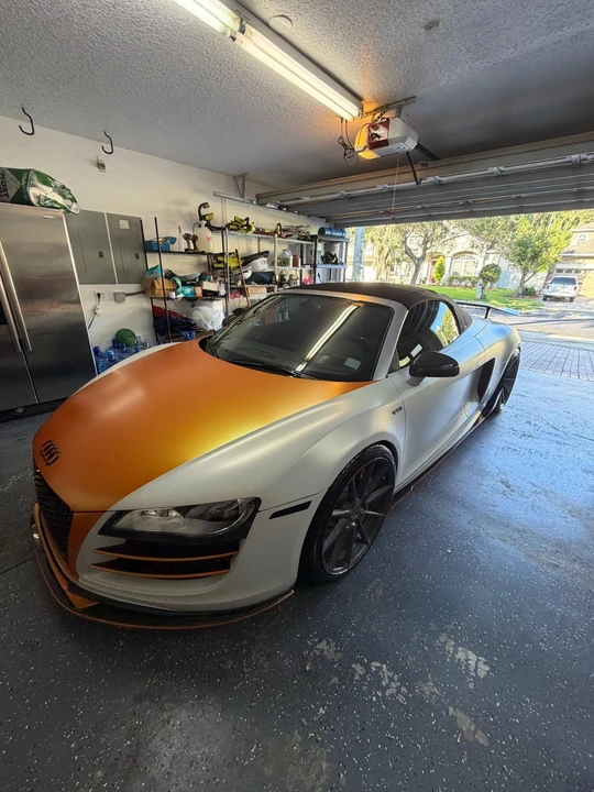2011 Audi 42 R8 - Image 2 of 16