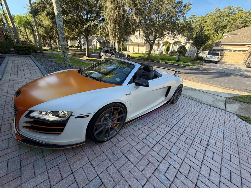 2011 Audi 42 R8 - Image 8 of 16