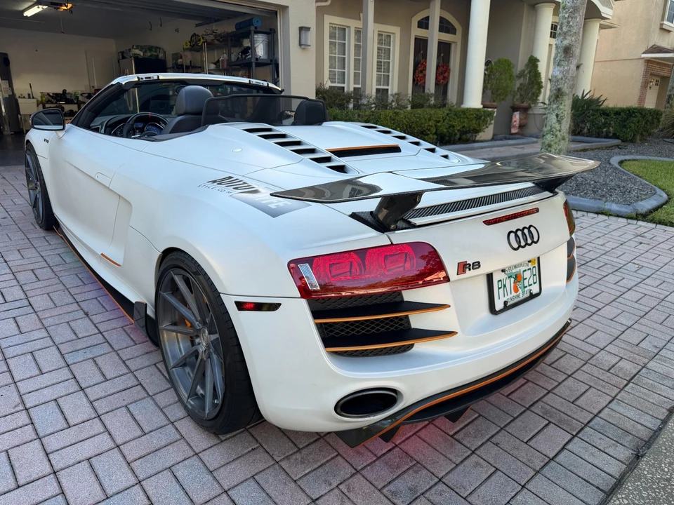 2011 Audi 42 R8 - Image 10 of 16