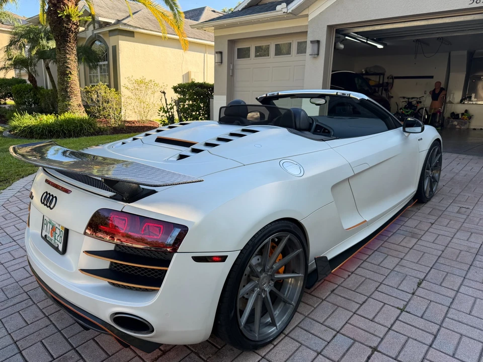 2011 Audi 42 R8 - Image 12 of 16