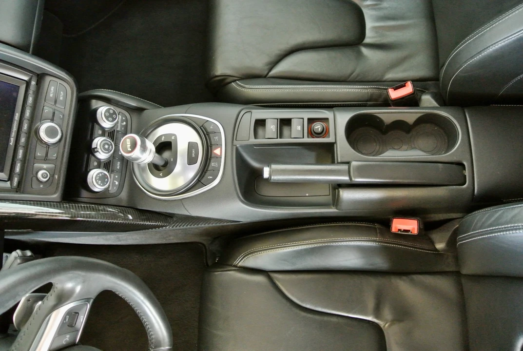 2011 Audi 42 R8 - Image 14 of 14