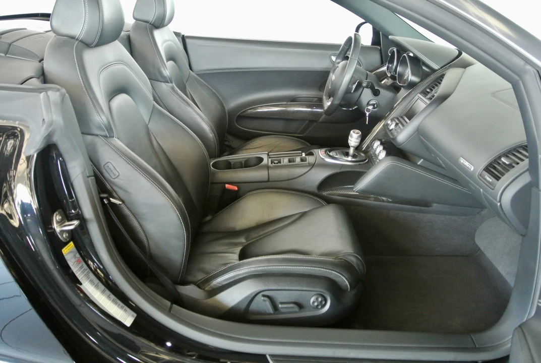 2011 Audi 42 R8 - Image 10 of 14