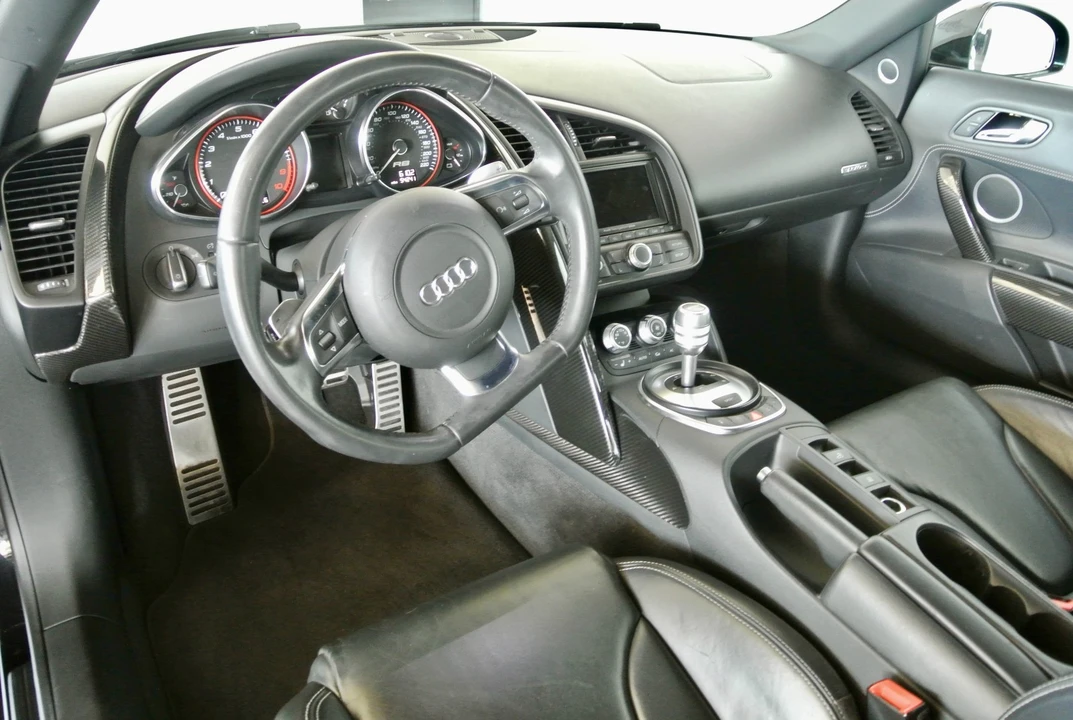 2011 Audi 42 R8 - Image 9 of 14