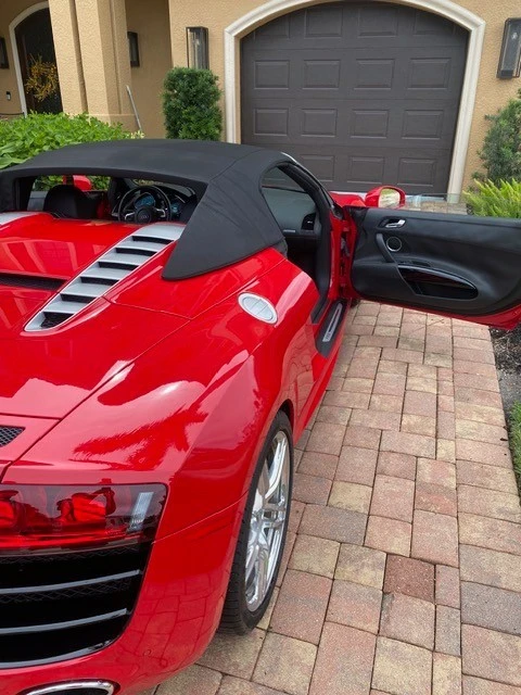 2011 Audi 42 R8 - Image 2 of 4