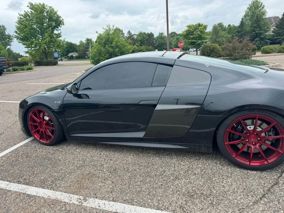 2011 Audi 42 R8 - Image 2 of 4