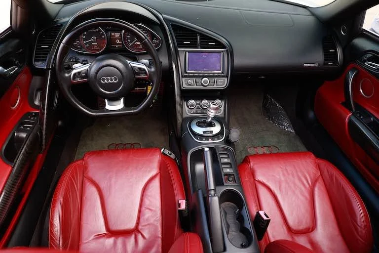 2011 Audi 42 R8 - Image 2 of 6