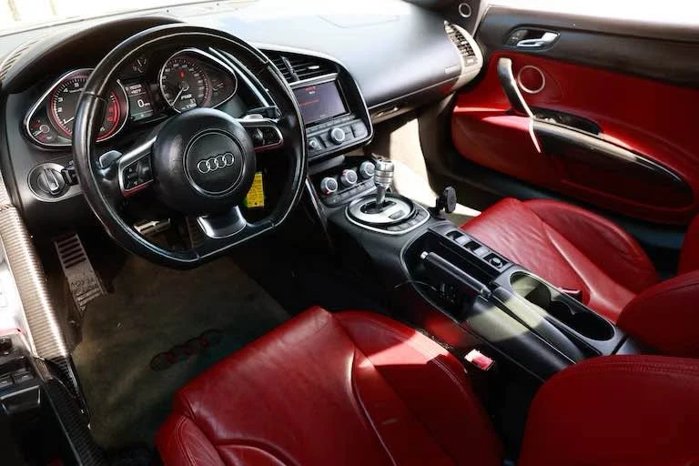 2011 Audi 42 R8 - Image 3 of 6