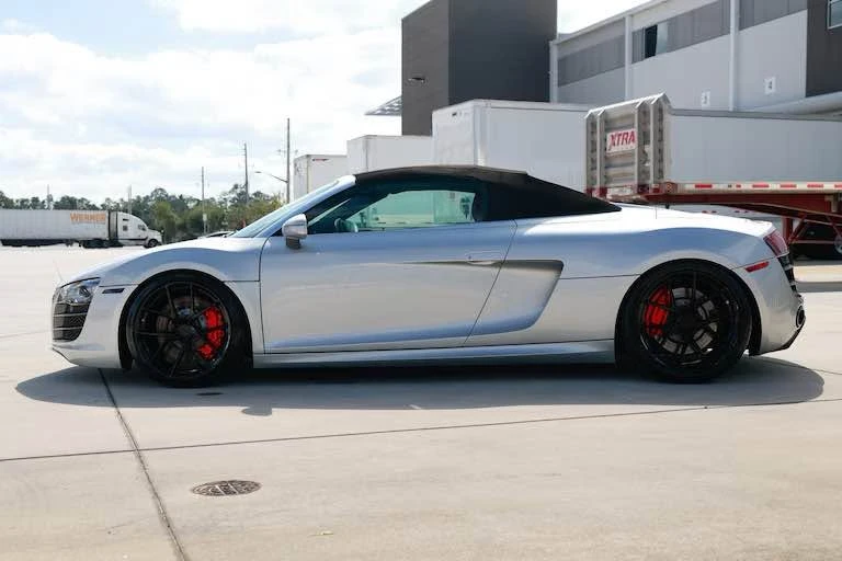2011 Audi 42 R8 - Image 4 of 6