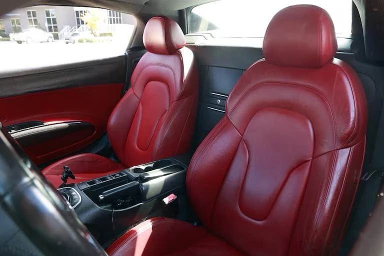2011 Audi 42 R8 - Image 5 of 6