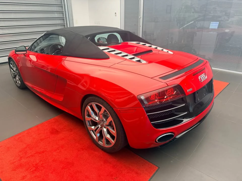 2011 Audi 42 R8 - Image 6 of 8