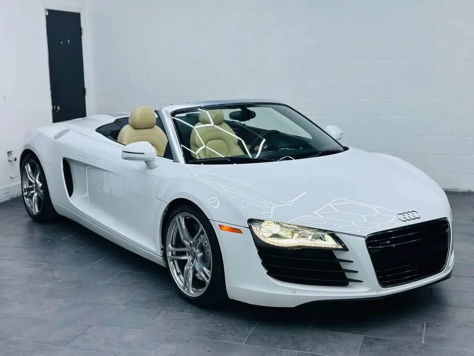 2011 Audi 42 R8 - Image 2 of 4