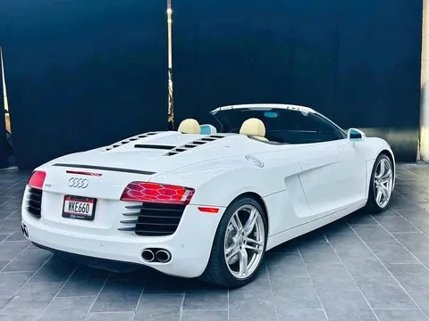 2011 Audi R8 5.2 Quattro Spyder Convertible 2D