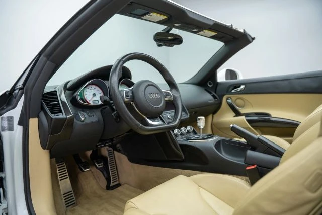 2011 Audi 42 R8 - Image 2 of 21