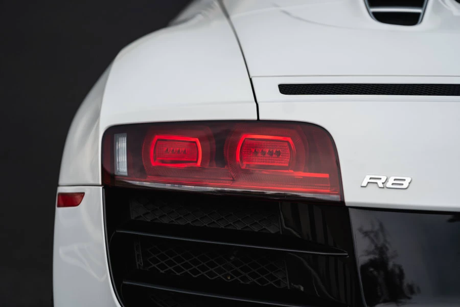 2011 Audi 42 R8 - Image 7 of 31