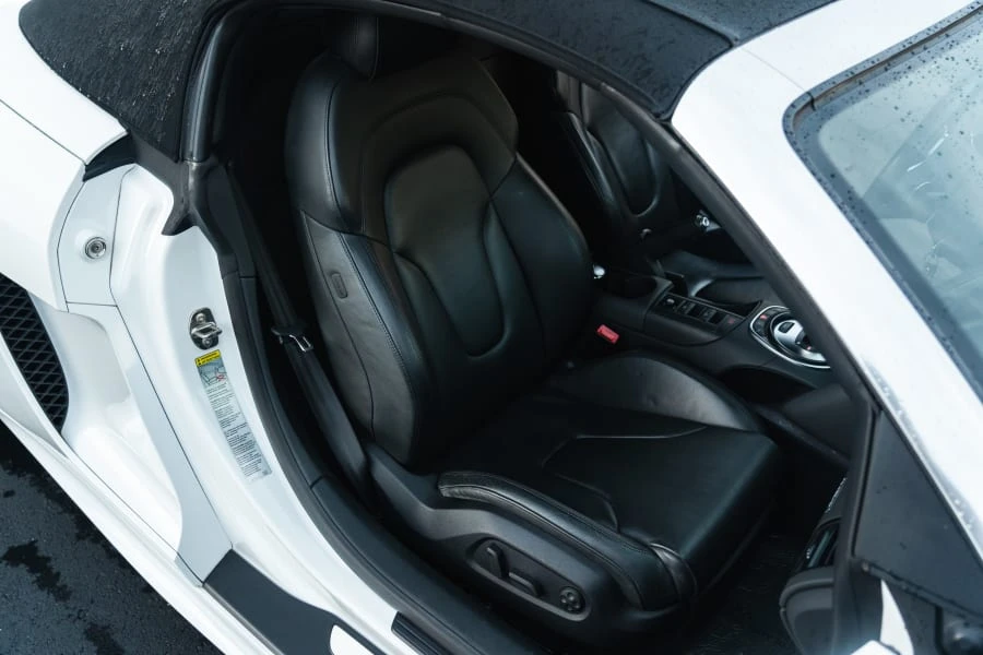 2011 Audi 42 R8 - Image 29 of 31