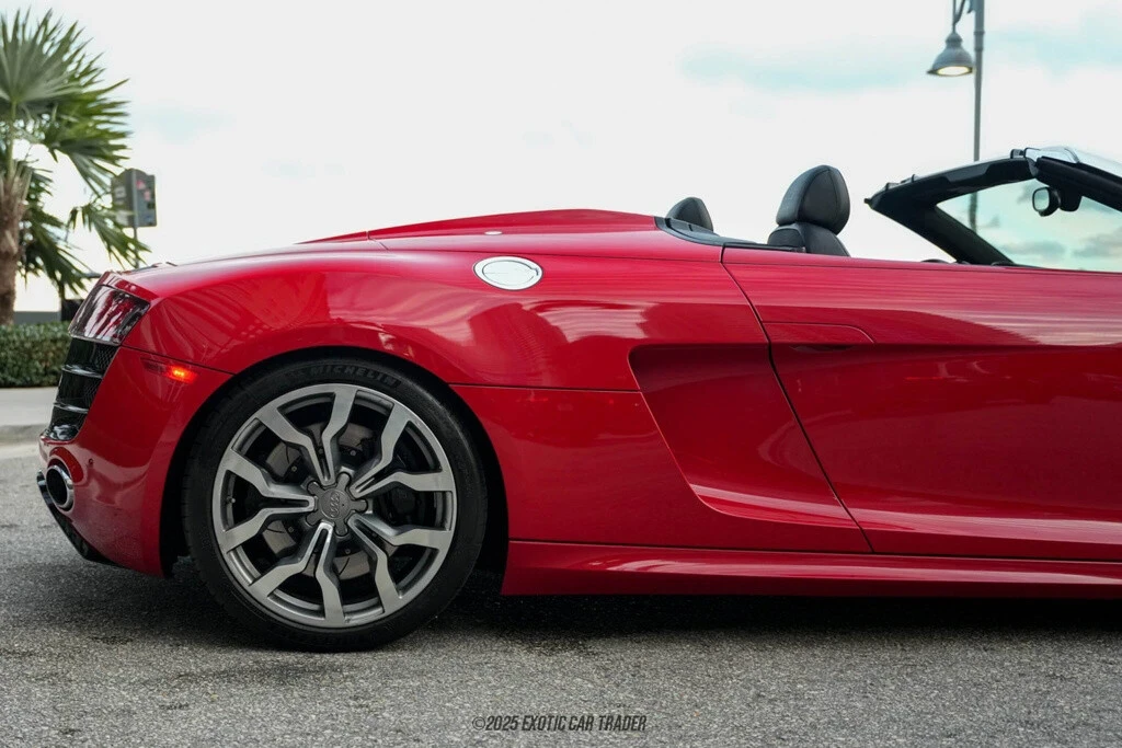 2011 Audi 42 R8 - Image 10 of 12