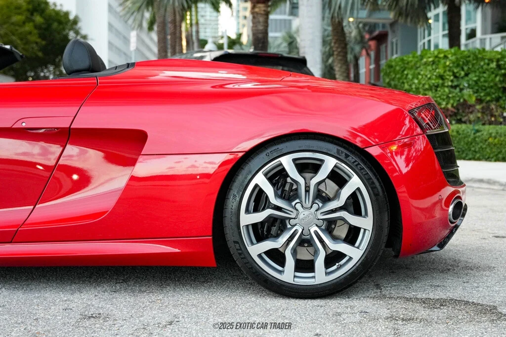 2011 Audi 42 R8 - Image 5 of 12