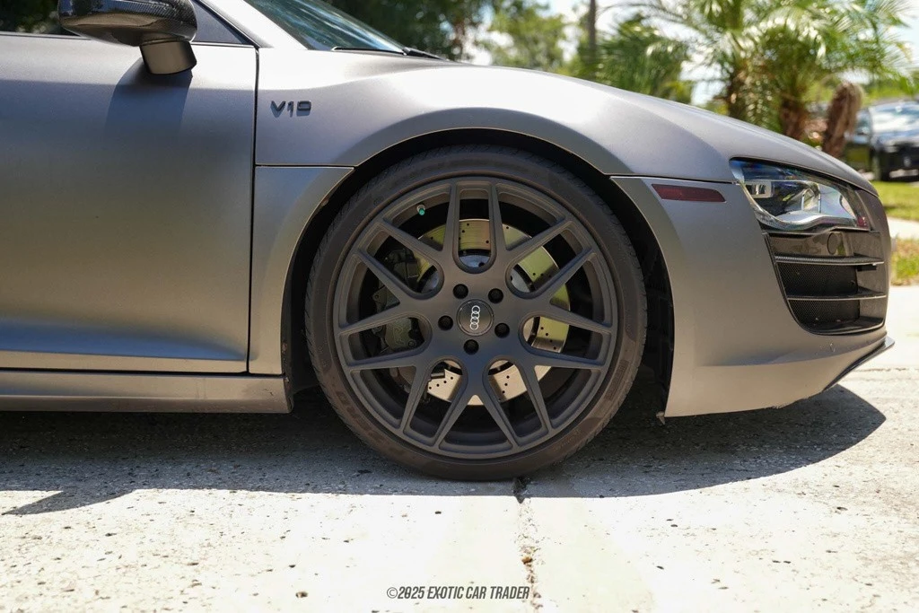 2011 Audi 42 R8 - Image 11 of 12
