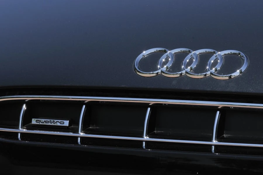 2011 Audi 42 R8 - Image 8 of 10