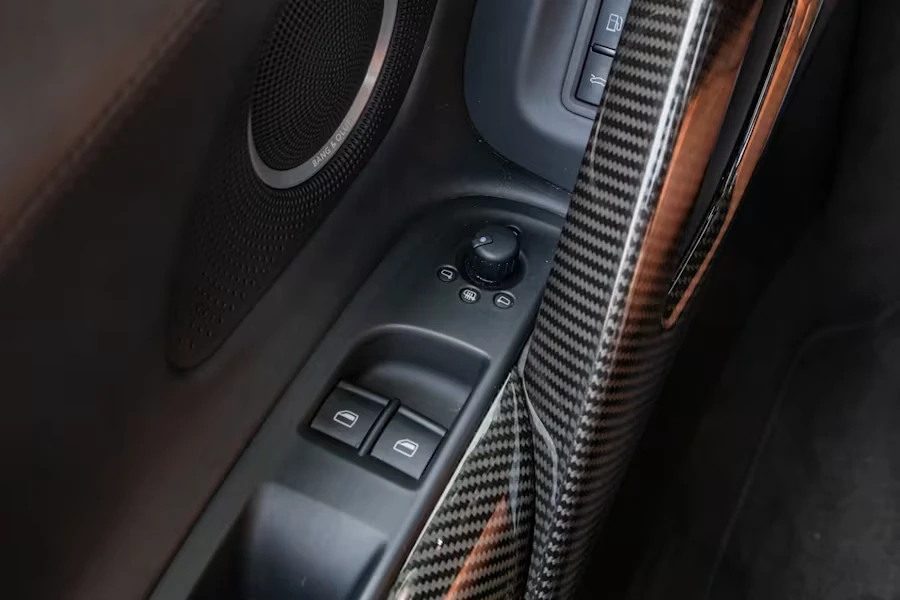 2011 Audi 42 R8 - Image 26 of 31