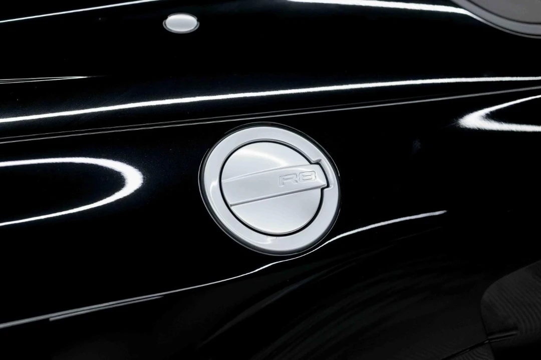 2011 Audi 42 R8 - Image 10 of 31