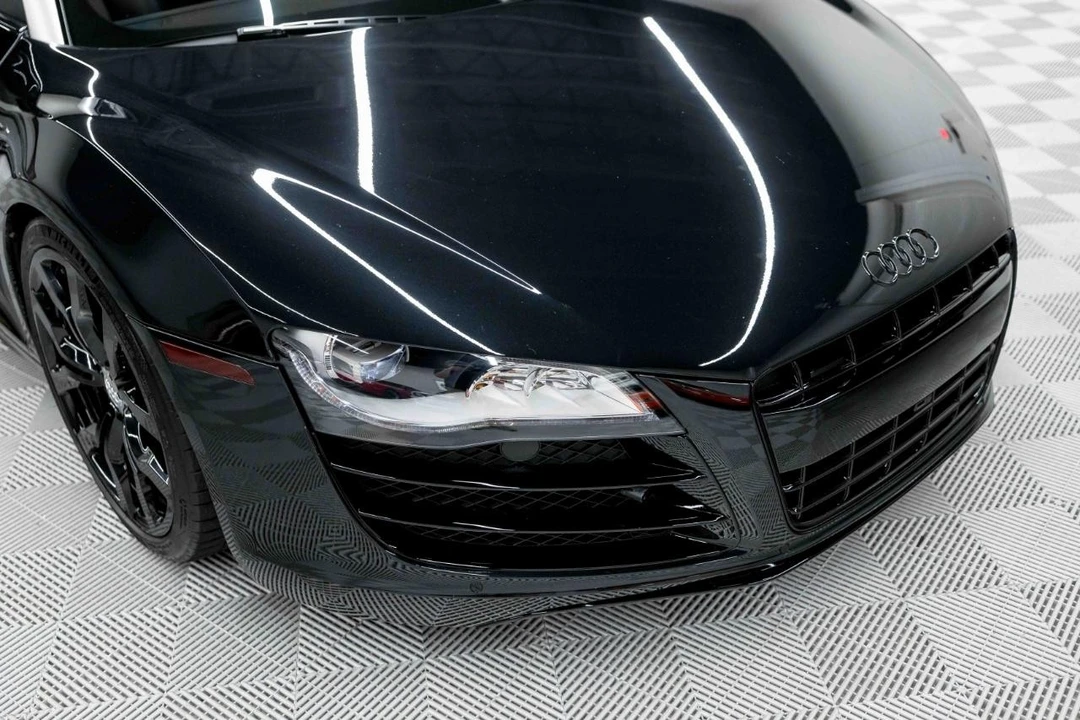 2011 Audi 42 R8 - Image 7 of 31
