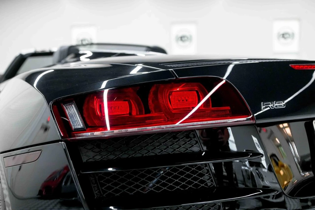 2011 Audi 42 R8 - Image 17 of 31