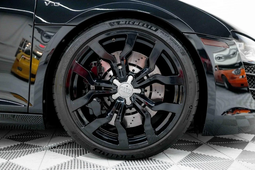 2011 Audi 42 R8 - Image 26 of 31