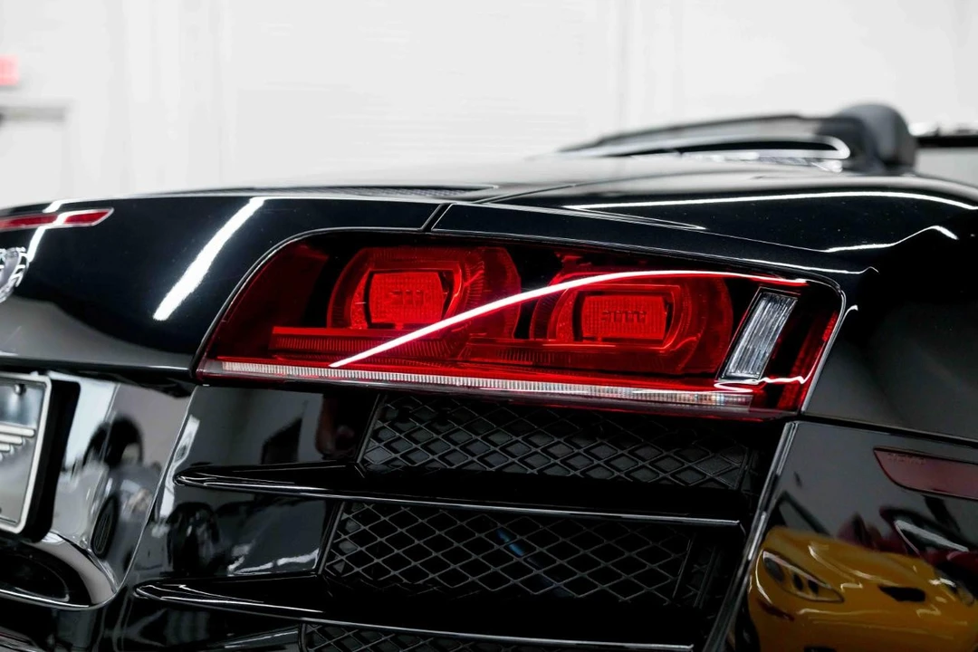 2011 Audi 42 R8 - Image 13 of 31