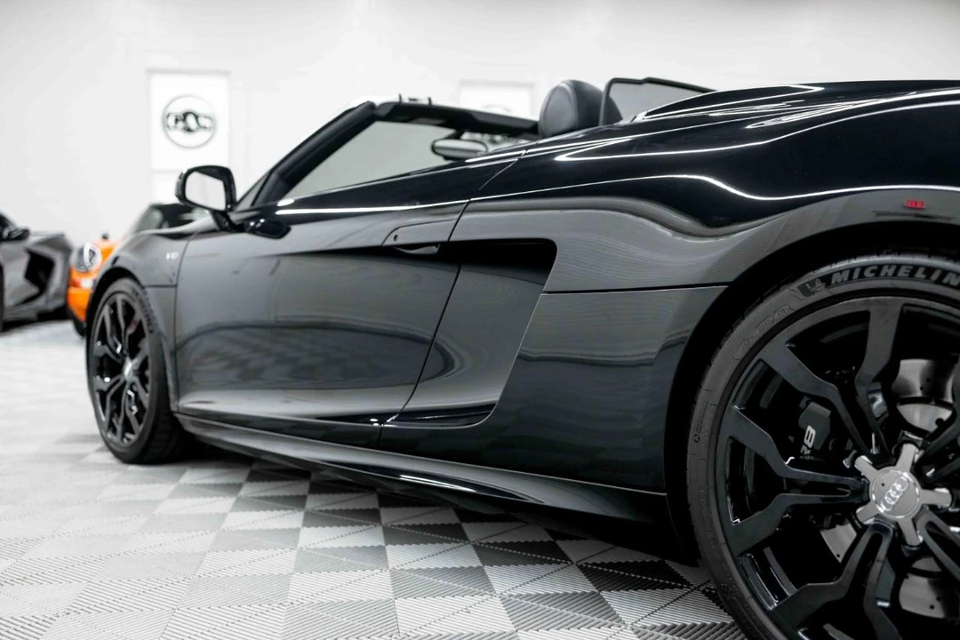 2011 Audi 42 R8 - Image 20 of 31