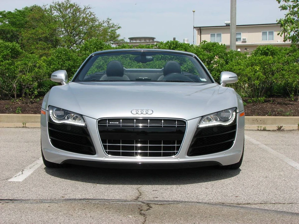 2011 Audi 42 R8 - Image 7 of 18