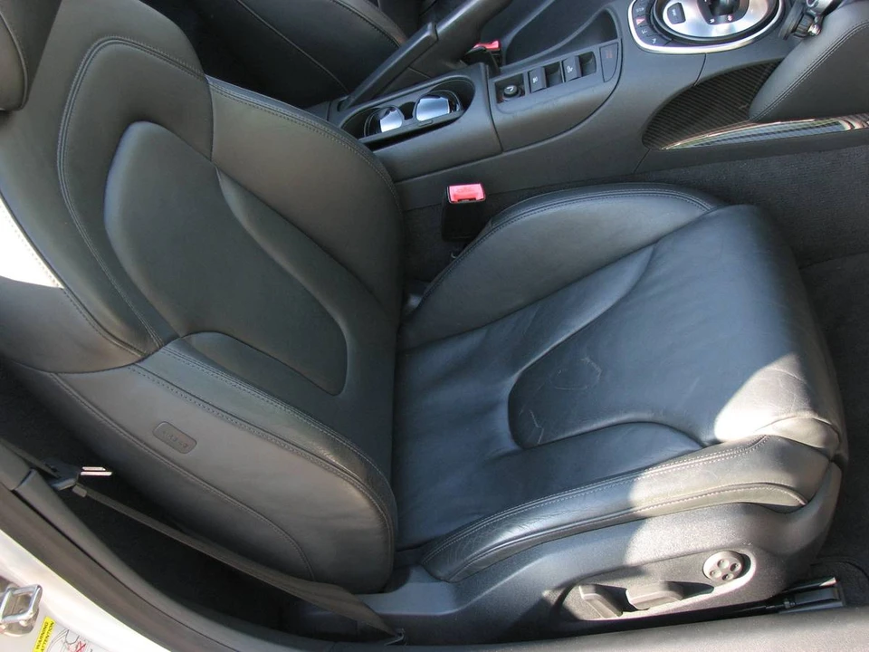 2011 Audi 42 R8 - Image 13 of 18