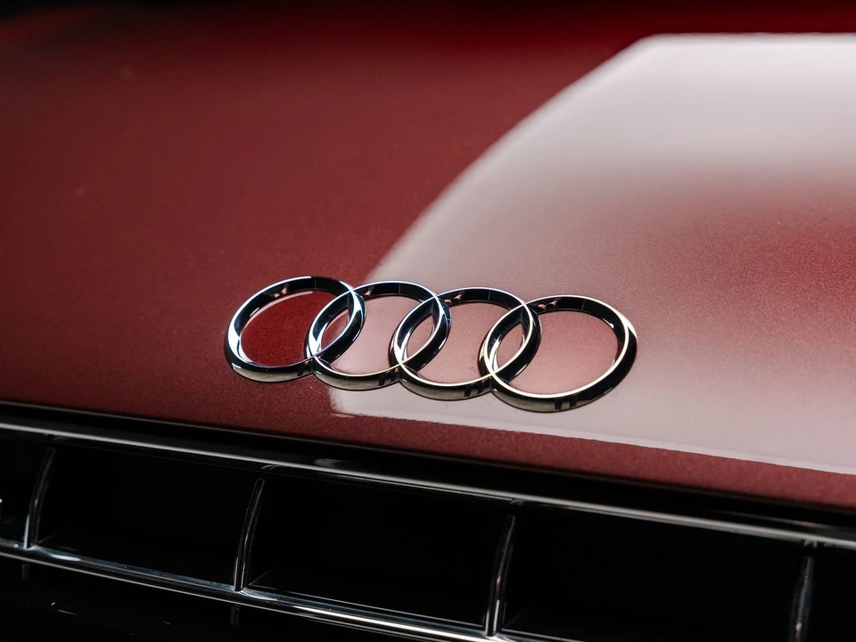 2011 Audi 42 R8 - Image 3 of 21