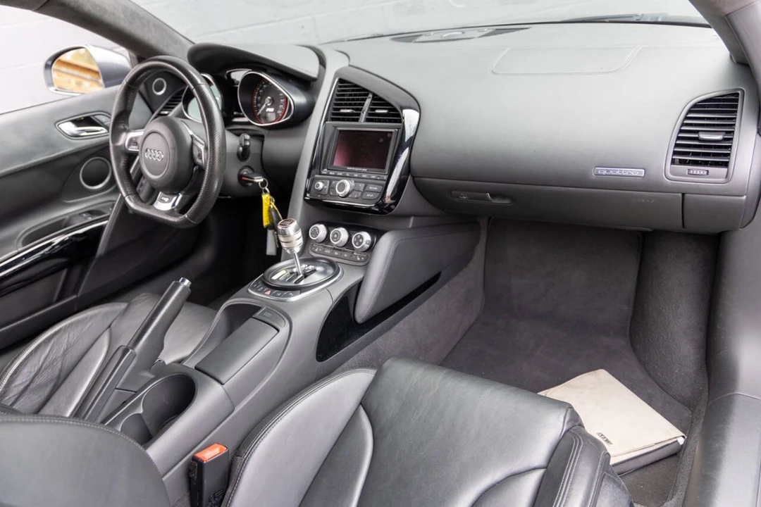 2011 Audi 42 R8 - Image 3 of 16
