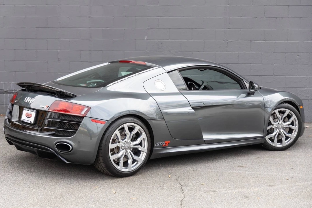 2011 Audi 42 R8 - Image 5 of 16