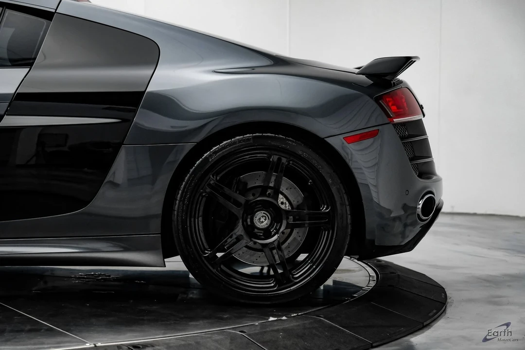 2011 Audi 42 R8 - Image 7 of 12