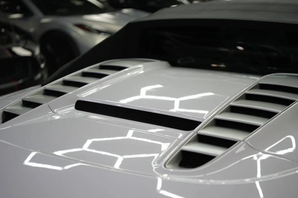 2011 Audi 42 R8 - Image 8 of 20