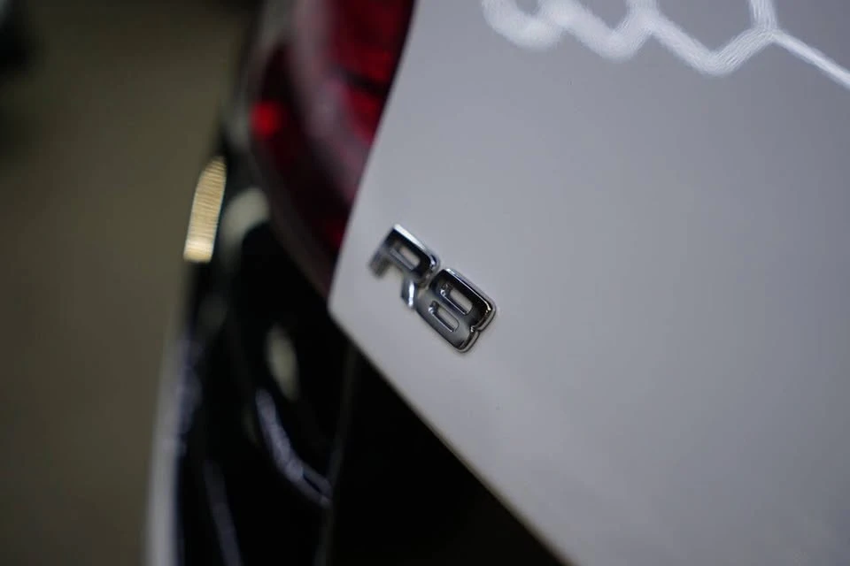 2011 Audi 42 R8 - Image 11 of 20
