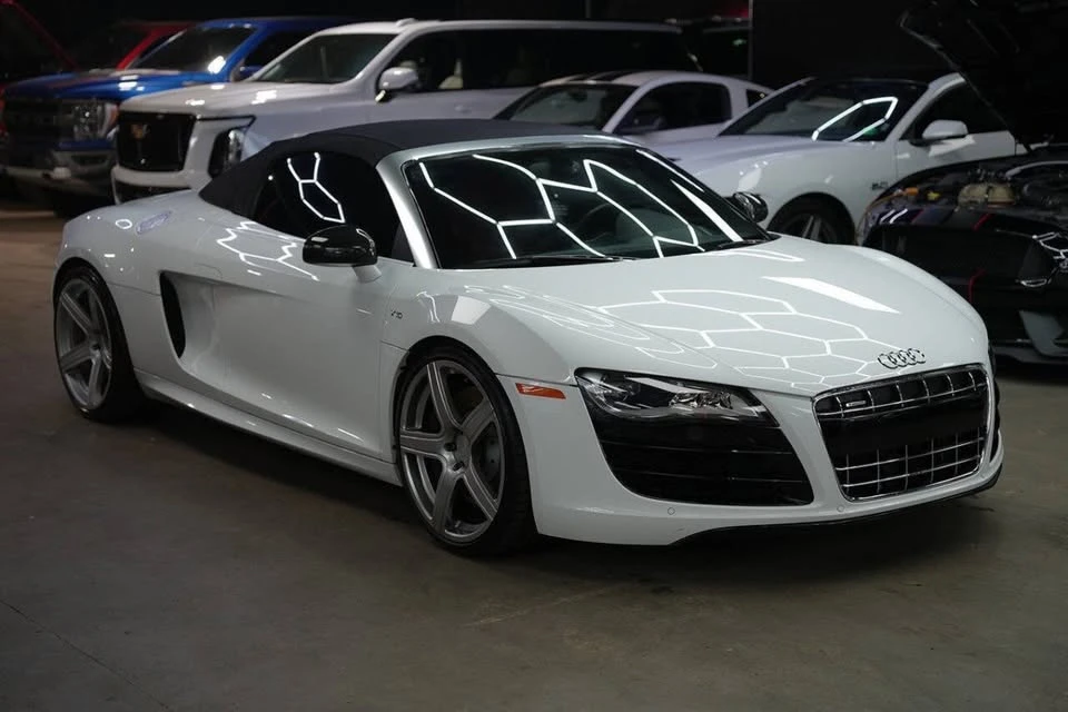 2011 Audi 42 R8 - Image 2 of 20