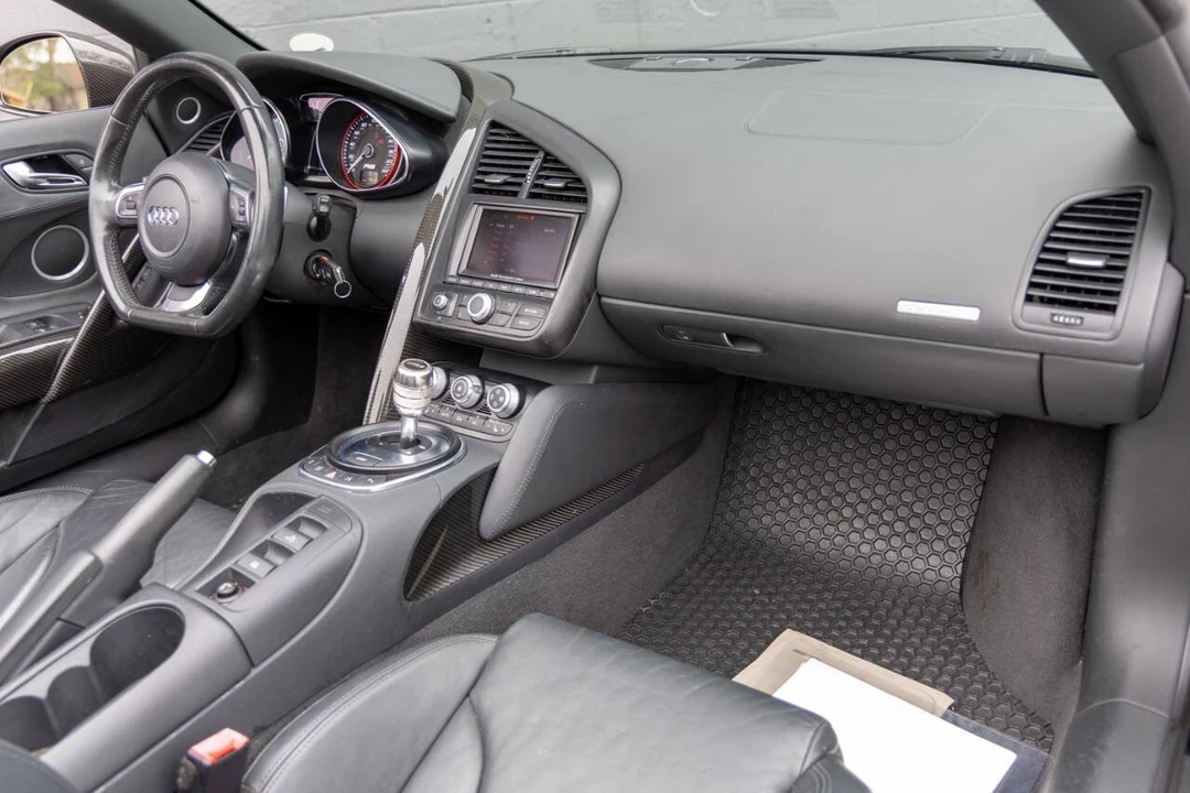 2011 Audi 42 R8 - Image 3 of 20