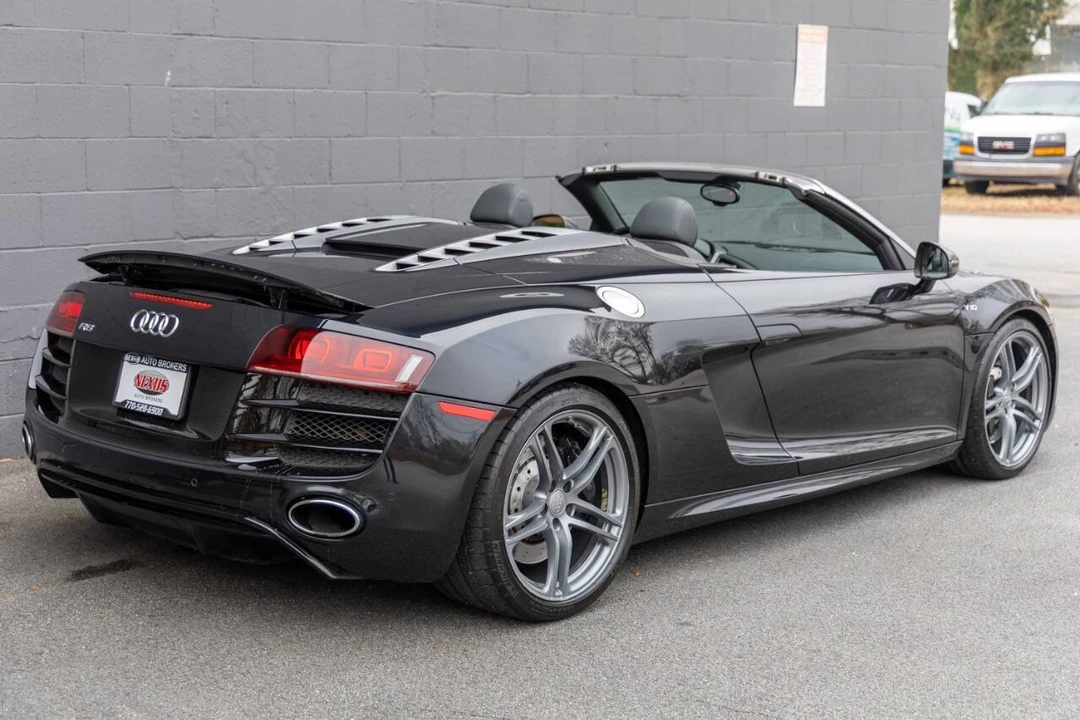 2011 Audi 42 R8 - Image 6 of 19