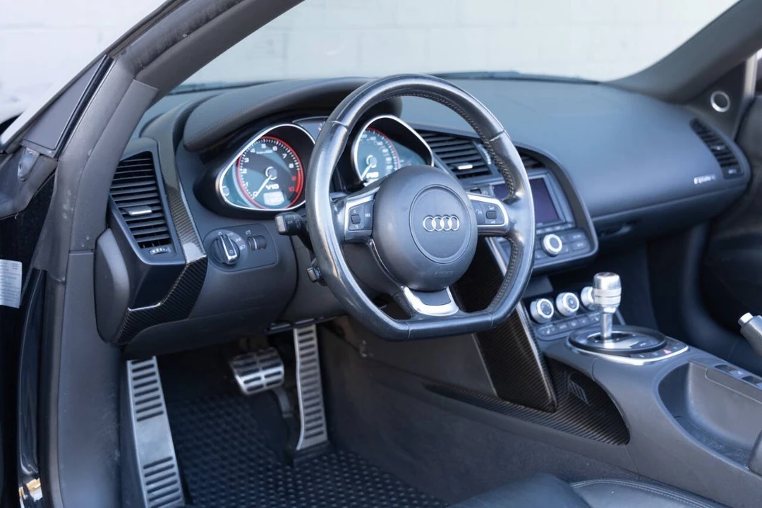 2011 Audi 42 R8 - Image 6 of 21
