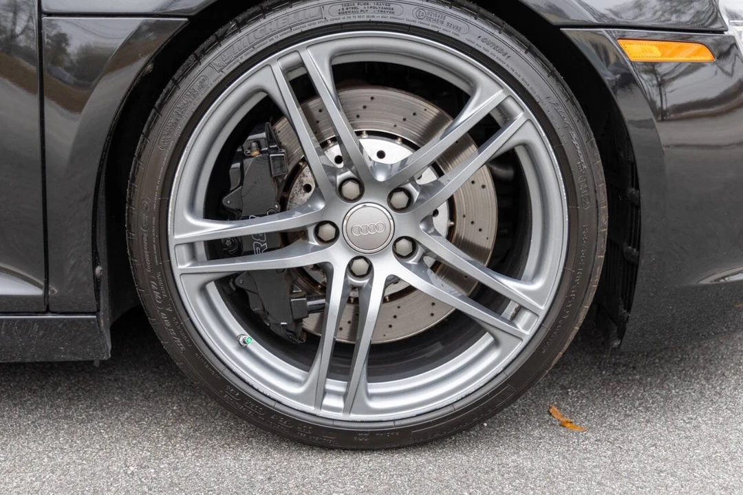 2011 Audi 42 R8 - Image 11 of 19
