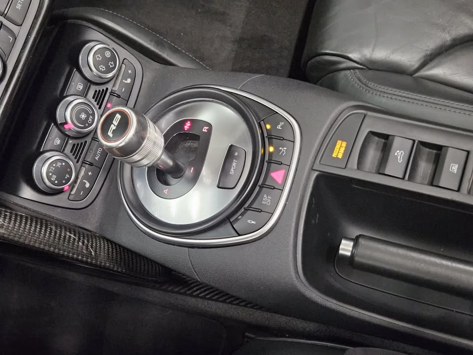 2011 Audi 42 R8 - Image 16 of 20